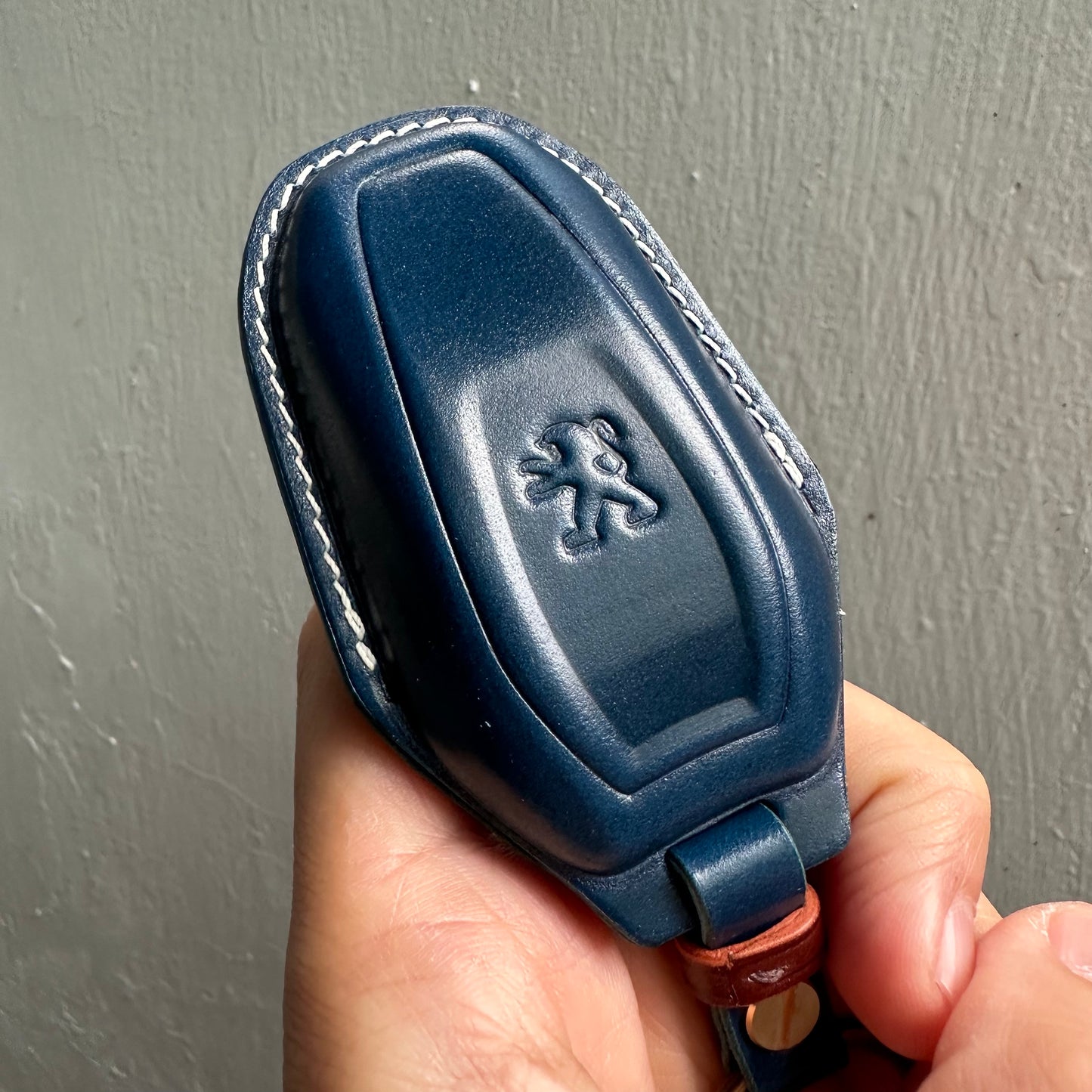 Peugeot key fob cover, Shell Cordovan