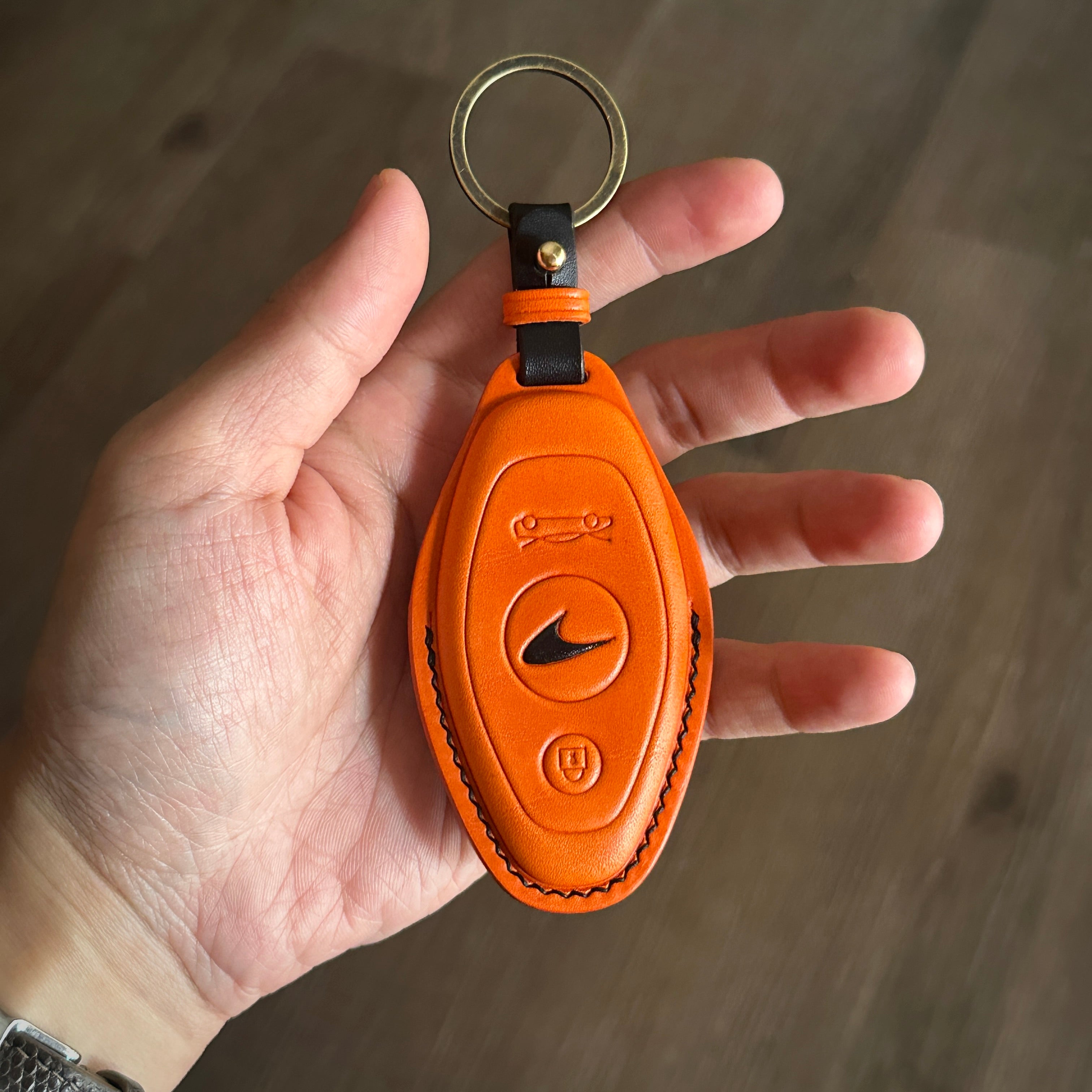Handmade McLaren Leather Key Case | Luxury Anniversary & Birthday