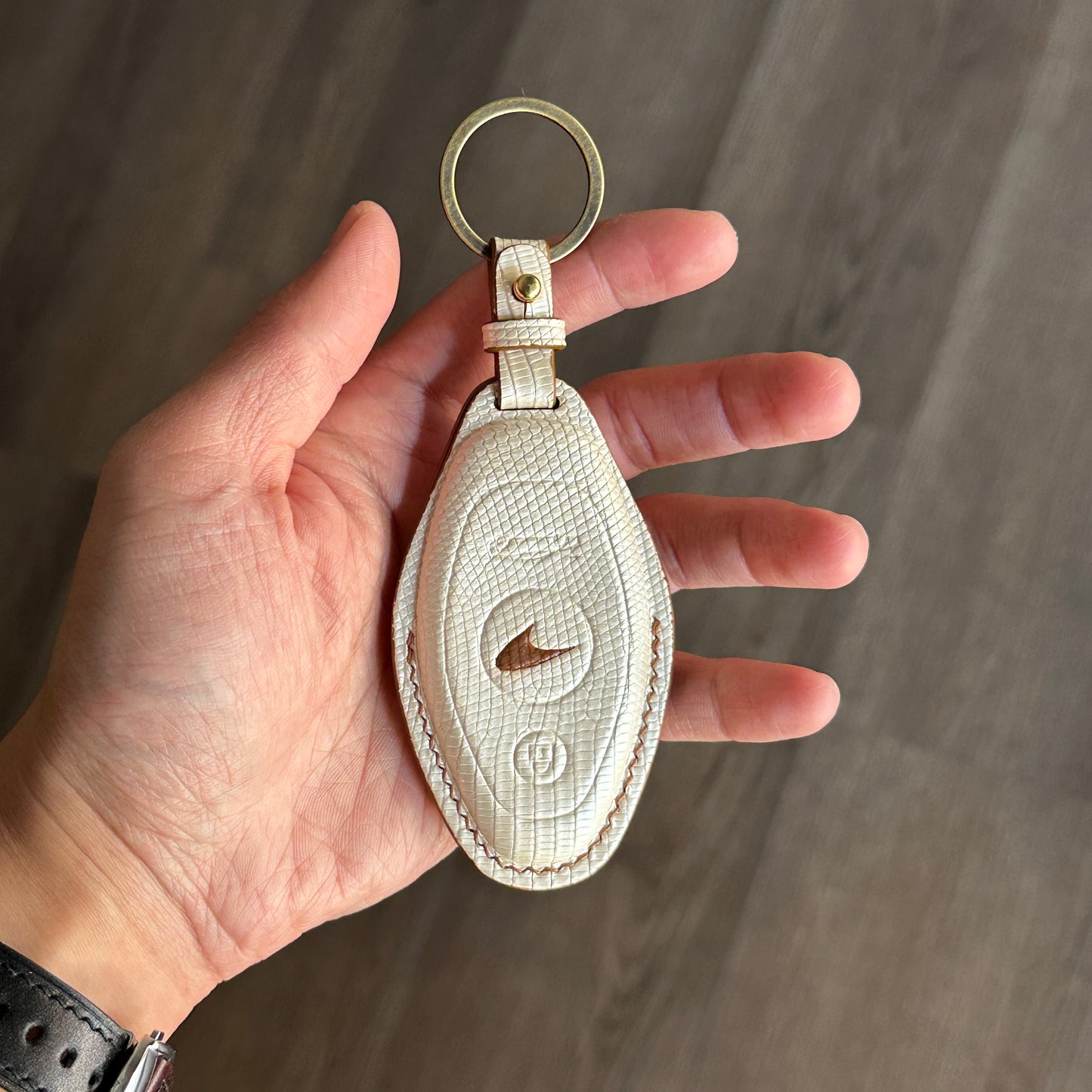 Exquisite Handmade McLaren Leather Key Case | Luxury Gift for Car Lovers, 570S/720S/650S/Artura, Lizard leather