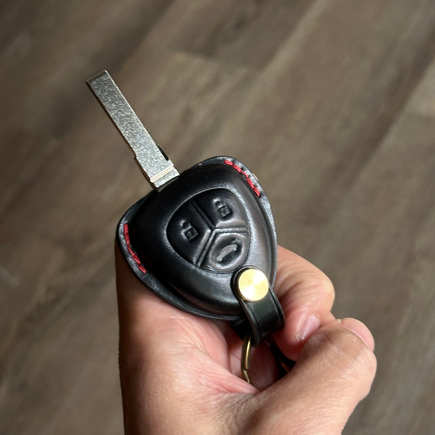 Exquisite Handmade Ferrari Key Case | Bespoke Gift for Supercar Lovers, Shell Cordovan