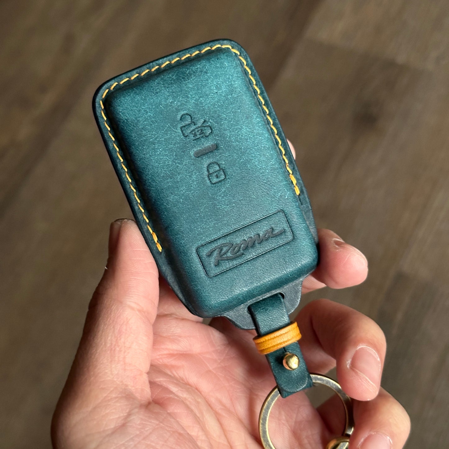 Luxury Bespoke Ferrari Leather Key Case, Italian Buttero  Leather